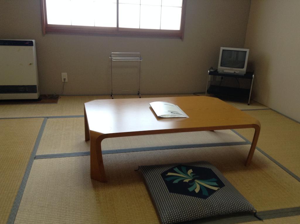 Peanuts House Kumakuma Hotel Nozawaonsen Room photo